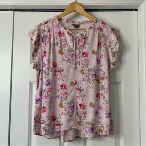 Buffalo Pink Floral Short Flutter Sleeve  Ruffle Neck Blouse  Size US L